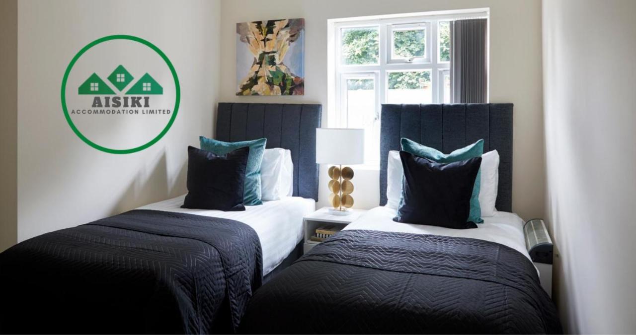 Aisiki Living At Alexandra Road, 2 Bedrooms & 2 Bathrooms With King Or Twin Beds And With Free Wi-Fi & Parking Watford  Exteriör bild