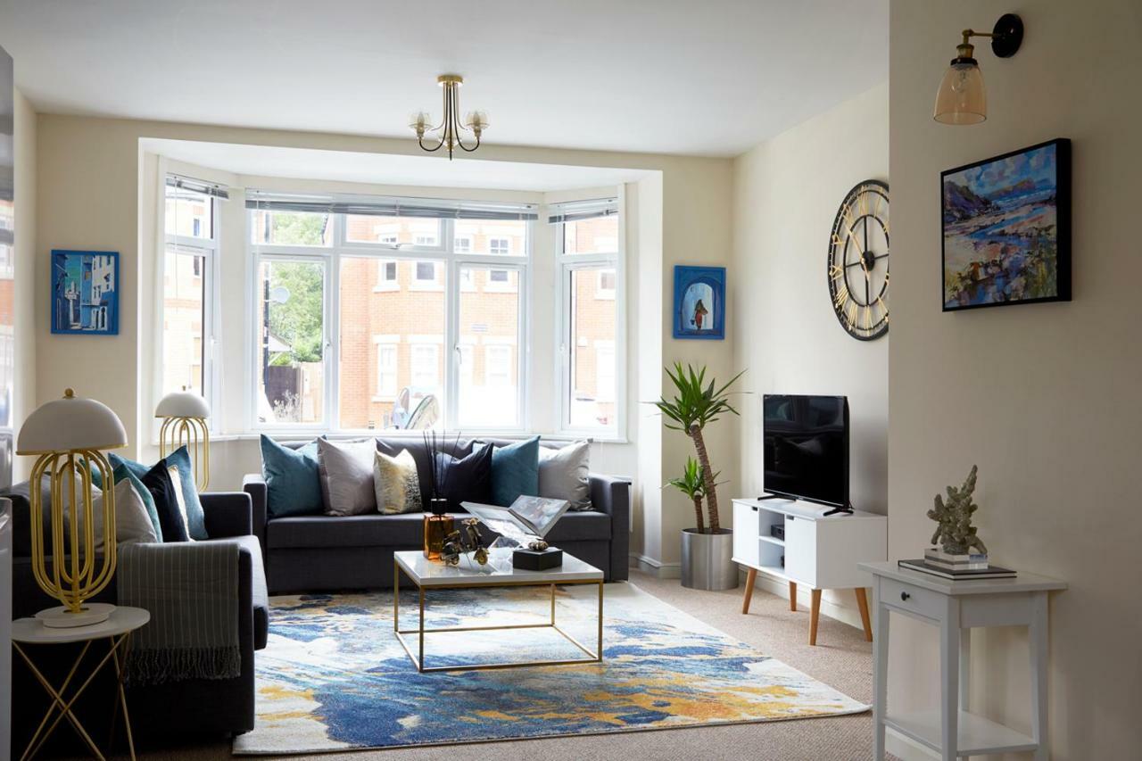 Aisiki Living At Alexandra Road, 2 Bedrooms & 2 Bathrooms With King Or Twin Beds And With Free Wi-Fi & Parking Watford  Exteriör bild